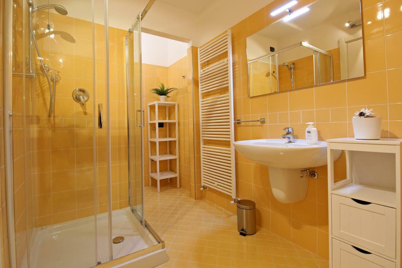 Bellagio Dreams Apt, Pool, With Private Garden, Near Lake Exterior foto